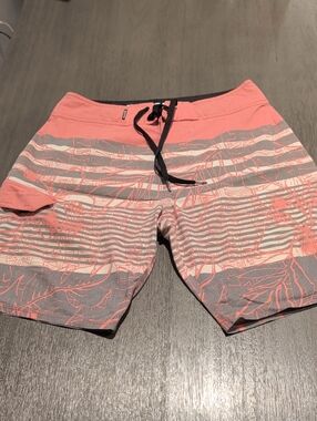 Men's Dakine Lanai Coral and Gray Striped Board Shorts- Size 30